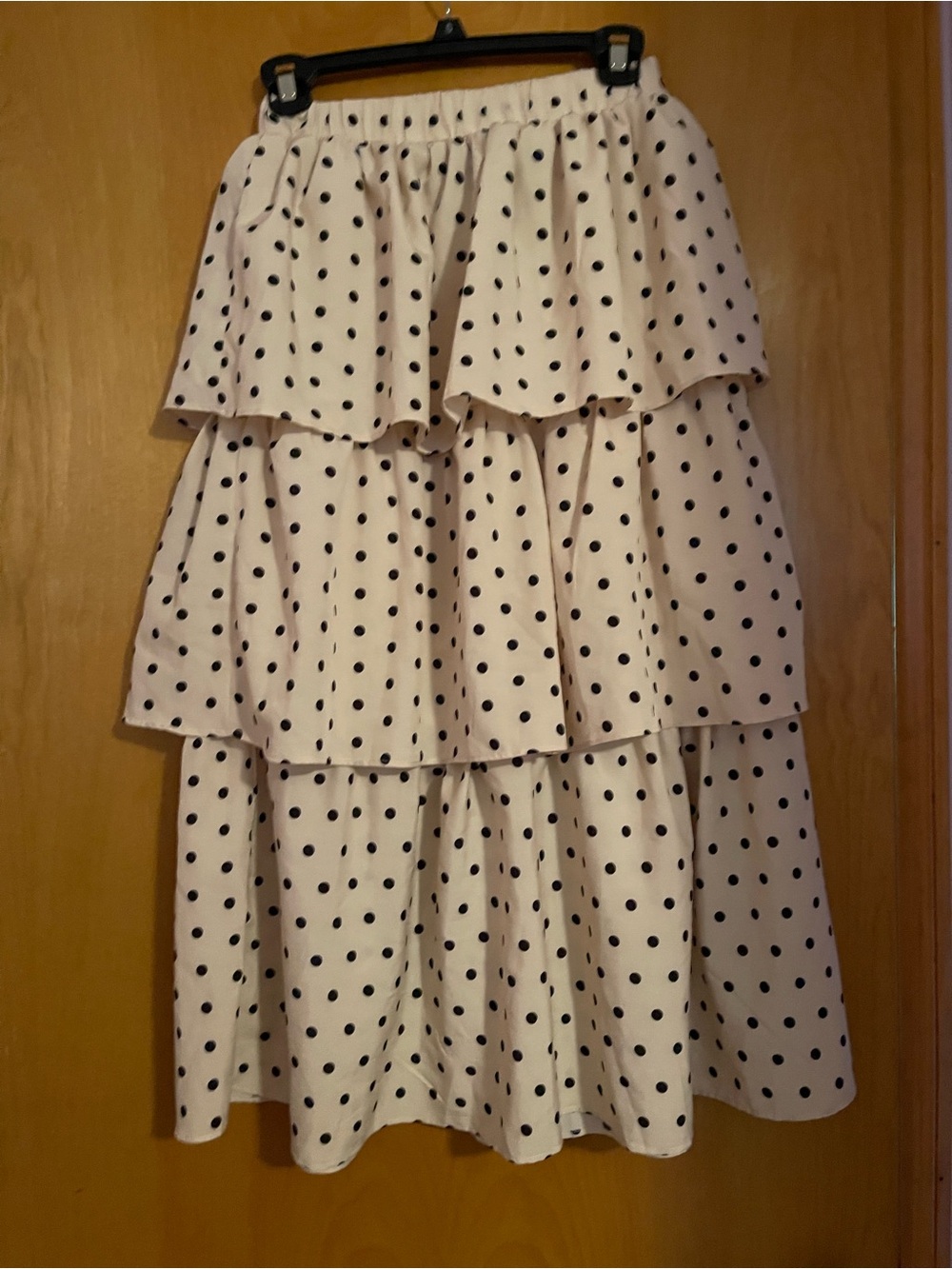 pretty little thing three tier cream black polka dot midi skirt - Picture 4 of 5